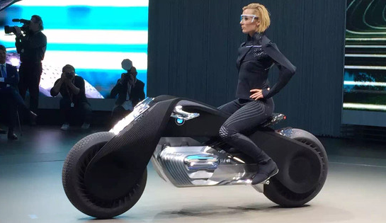 德国宝马花2亿造出不倒摩托车，从此将是一场摩托界的革命