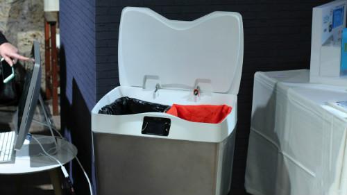 法国推智能分类垃圾桶 投垃圾也享购物折扣